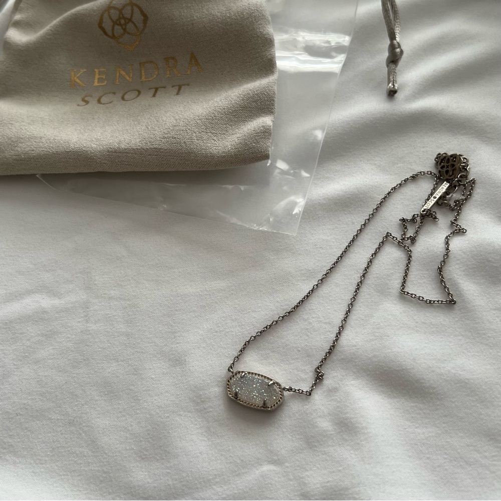 Kendra Scott Silver Pendant Necklace